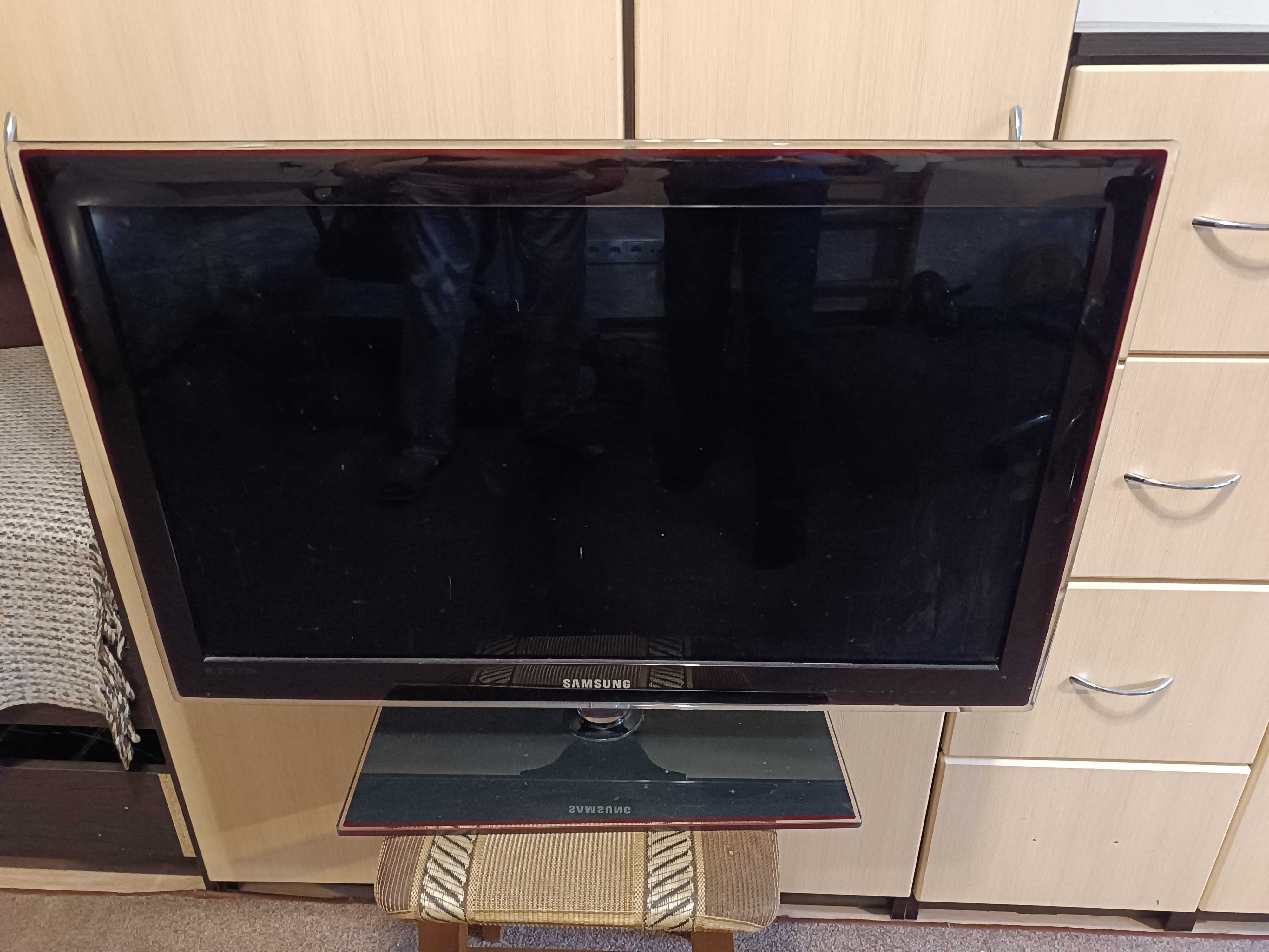 Телевізр Samsung UE32C5000QW