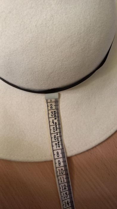 Капелюх фетровий Англія молочного кольору