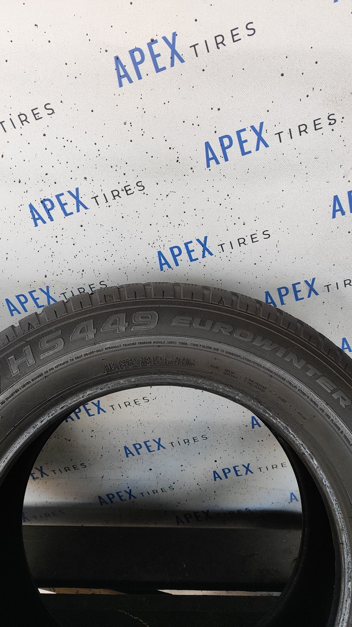 Зимові шини Falken 235/60 R17 235*60 17 HS449 Eurowinter