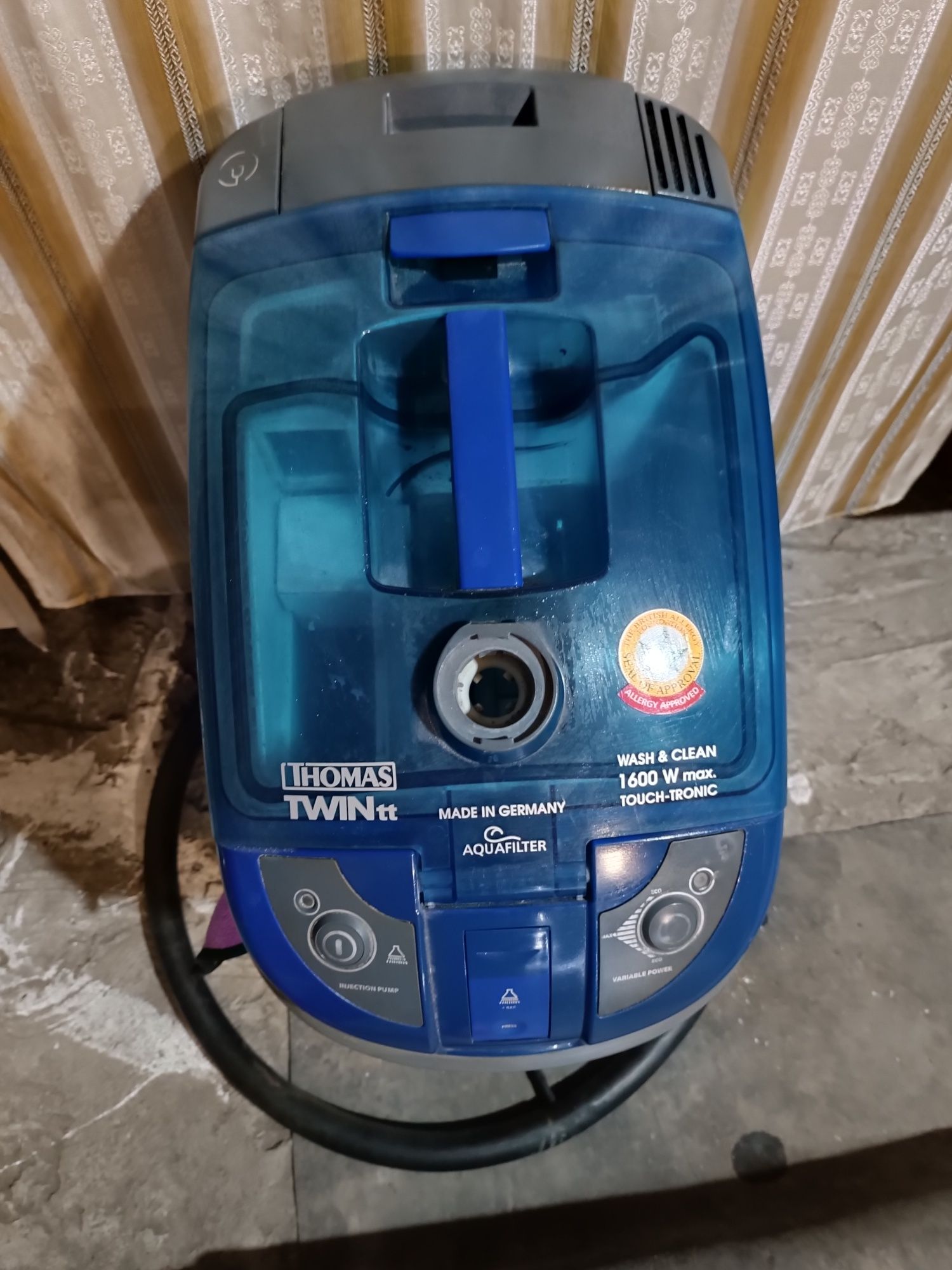 Продам  моющий пылесос Thomas