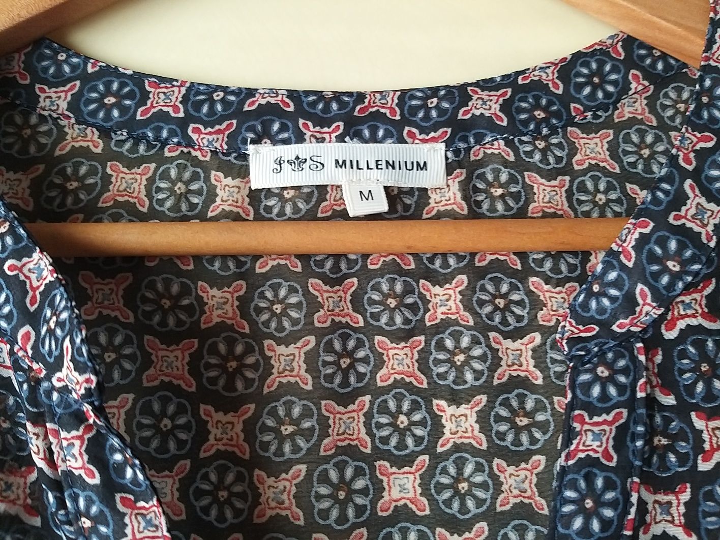Blusa como nova Zara