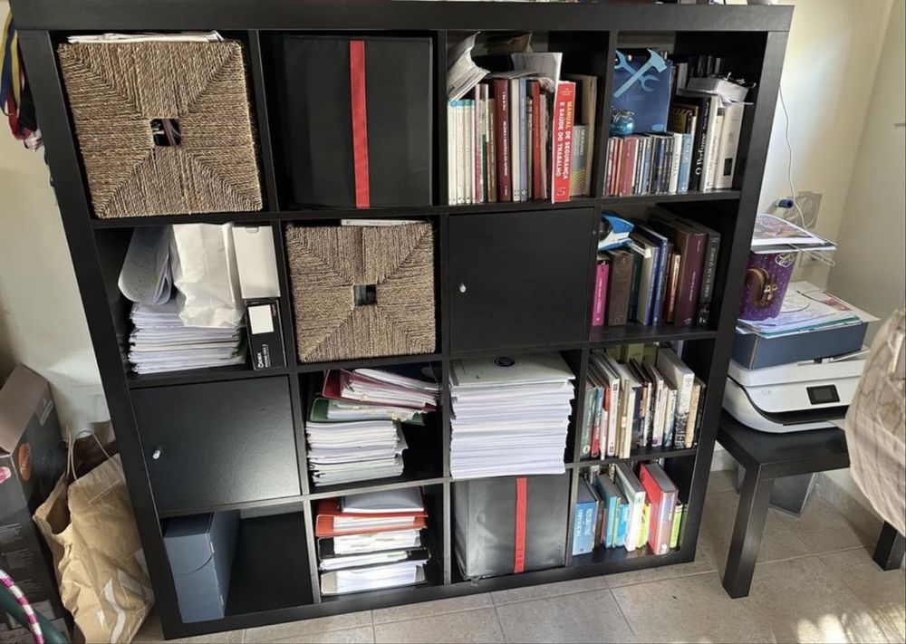 Mobiliário Ikea biblioteca