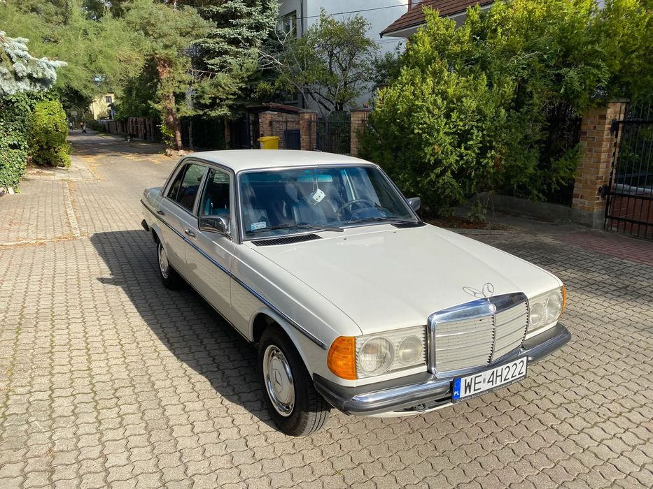 Mercedes-Benz W123 rok 1982;       przebieg 115.500 km