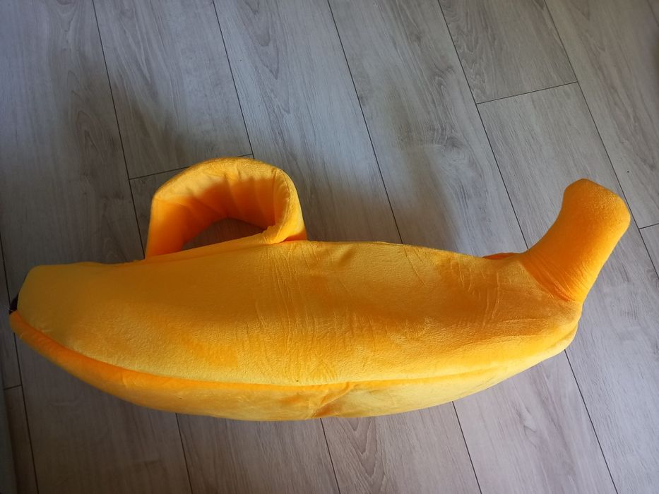 Legowisko dla kota w kształcie banana