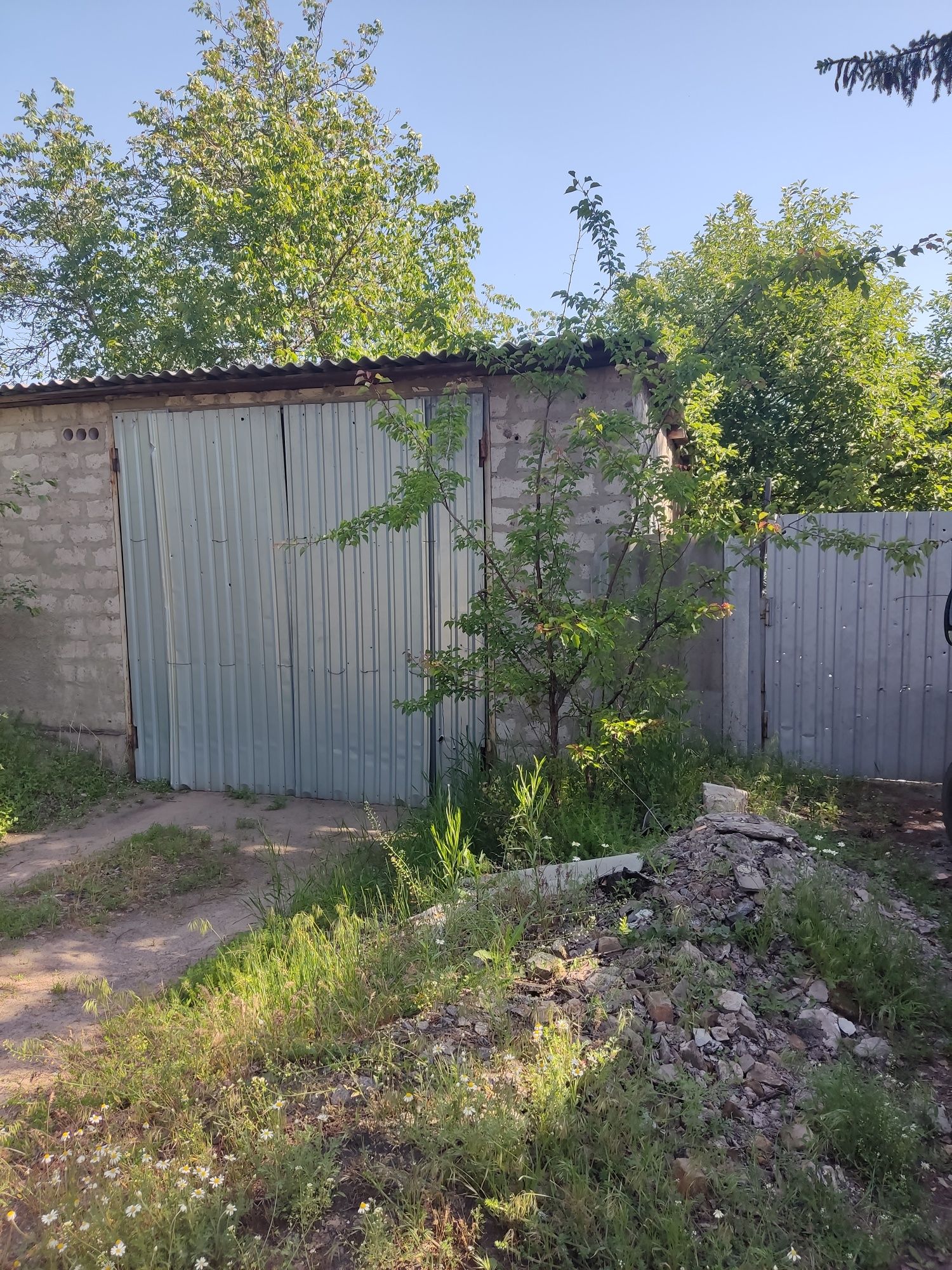 Продам дом в Изюме.