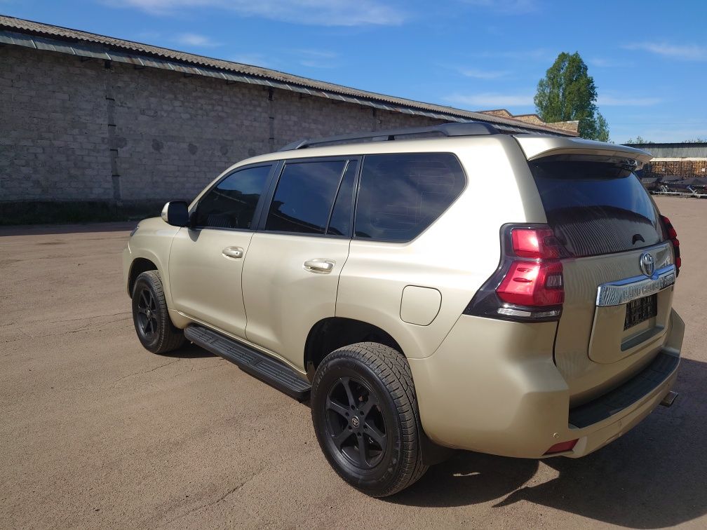 Toyota Land Cruiser Prado 2010