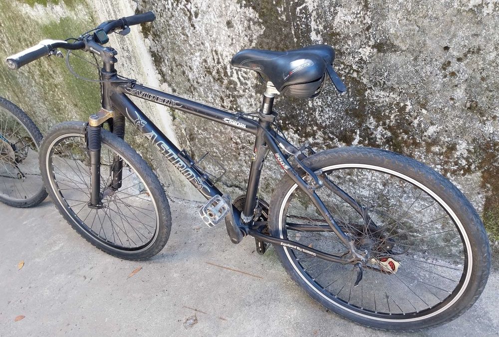 2 Bicicletas (Astro Viper e outra)
