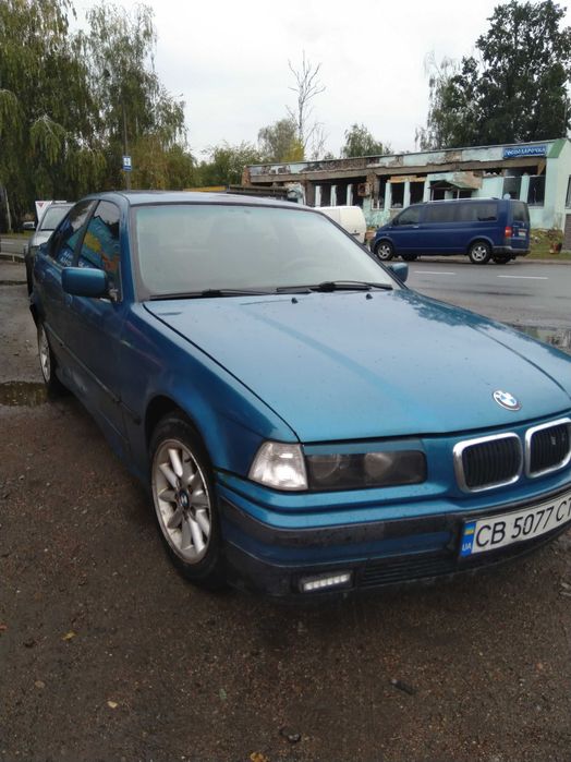 Продам бмв е36,авто економне,та просте.