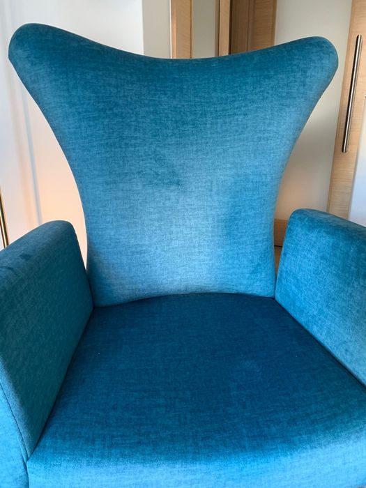 Poltrona azul como nova
