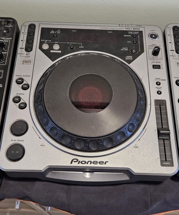 Pionner 1 CdJ 1000 MK2 - 2 CDJ 800