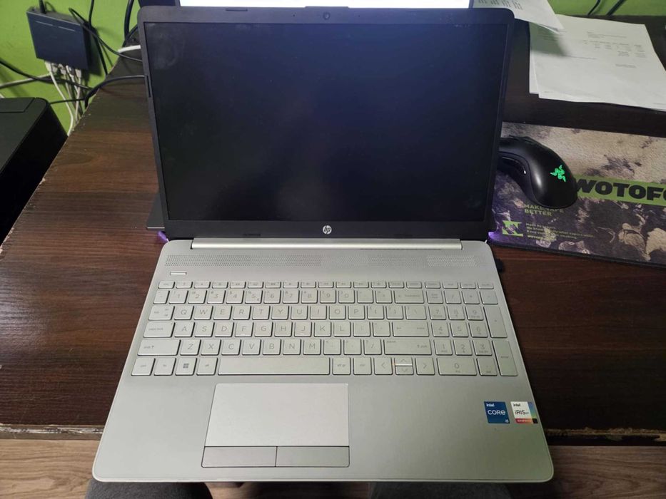 Laptop HP 15-dw3113nw Procesor Intel i5-1135G7, RAM 8GB, SSD 512GB