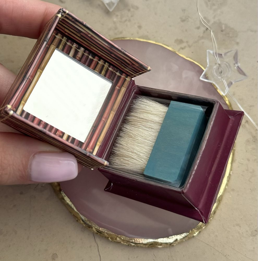 Bronzer Hoola Benefit mini starsza wersja lusterko pędzelek sephora