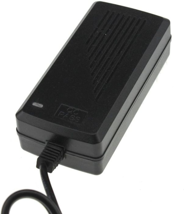 Carregador/ Alimentador 12V 5A 60W 5.5*2.5mm para TV e outros