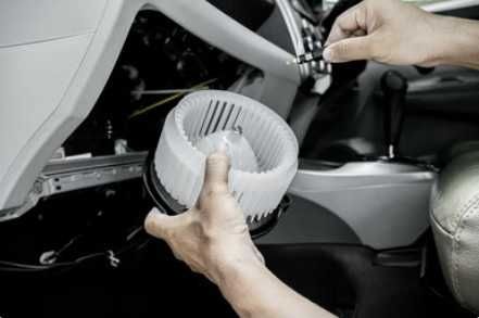 Автоелектрик, комп'ютерна діагностика,заміна вентилятора пічки.