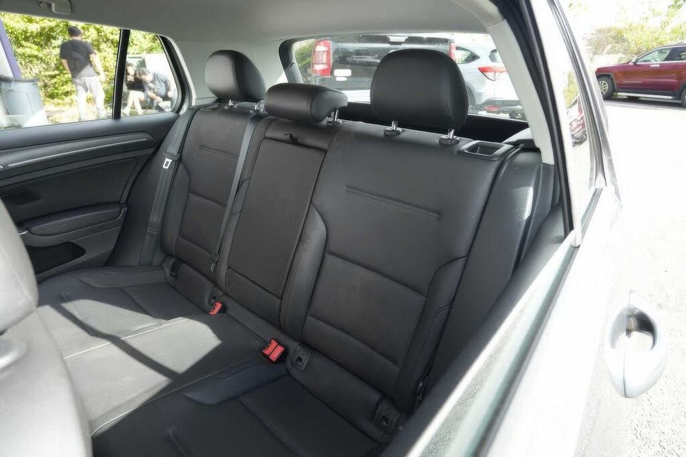 Volkswagen e-Golf SEL Premium      2019