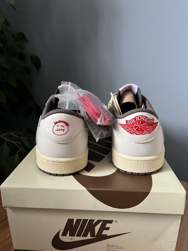 Jordan 1 Retro OG Low Travis Scott Reverse Mocha (c/fatura)