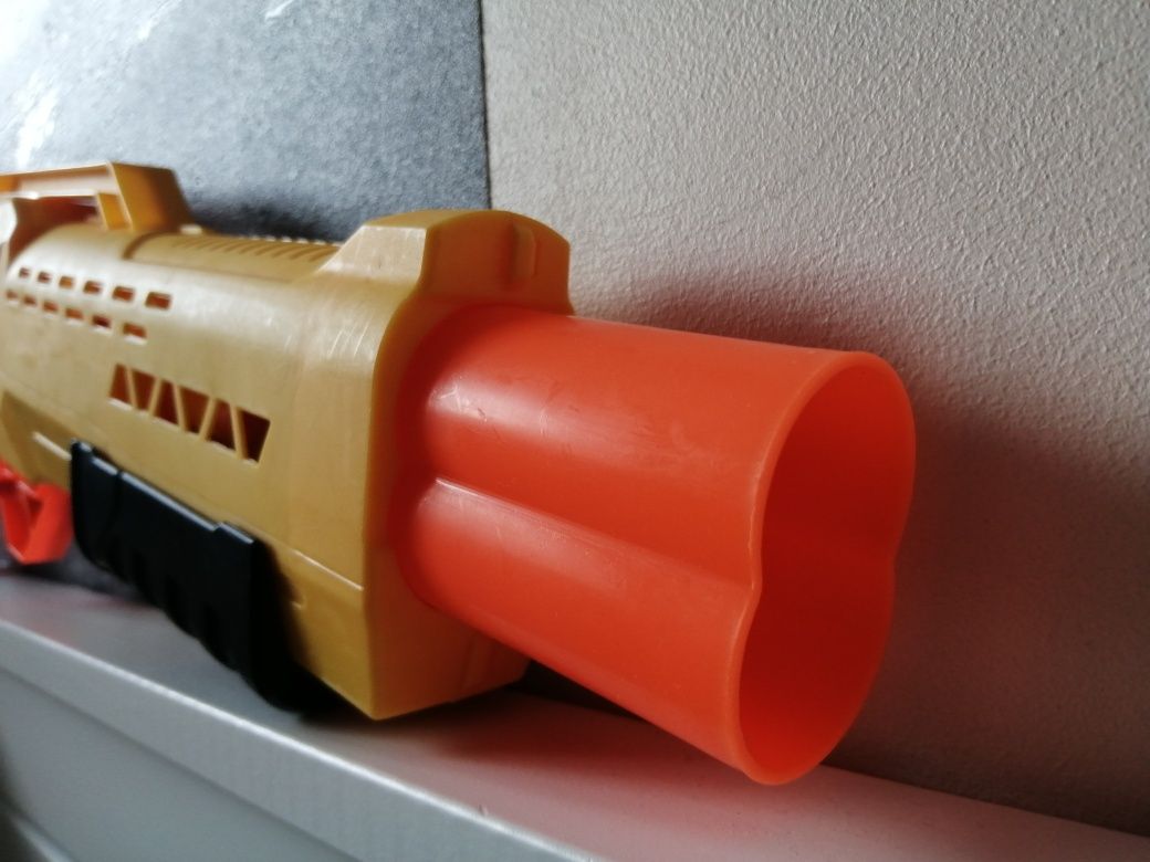 Okazyjny zestaw: strzelba Nerf Alpha Strike z 12 nabojami