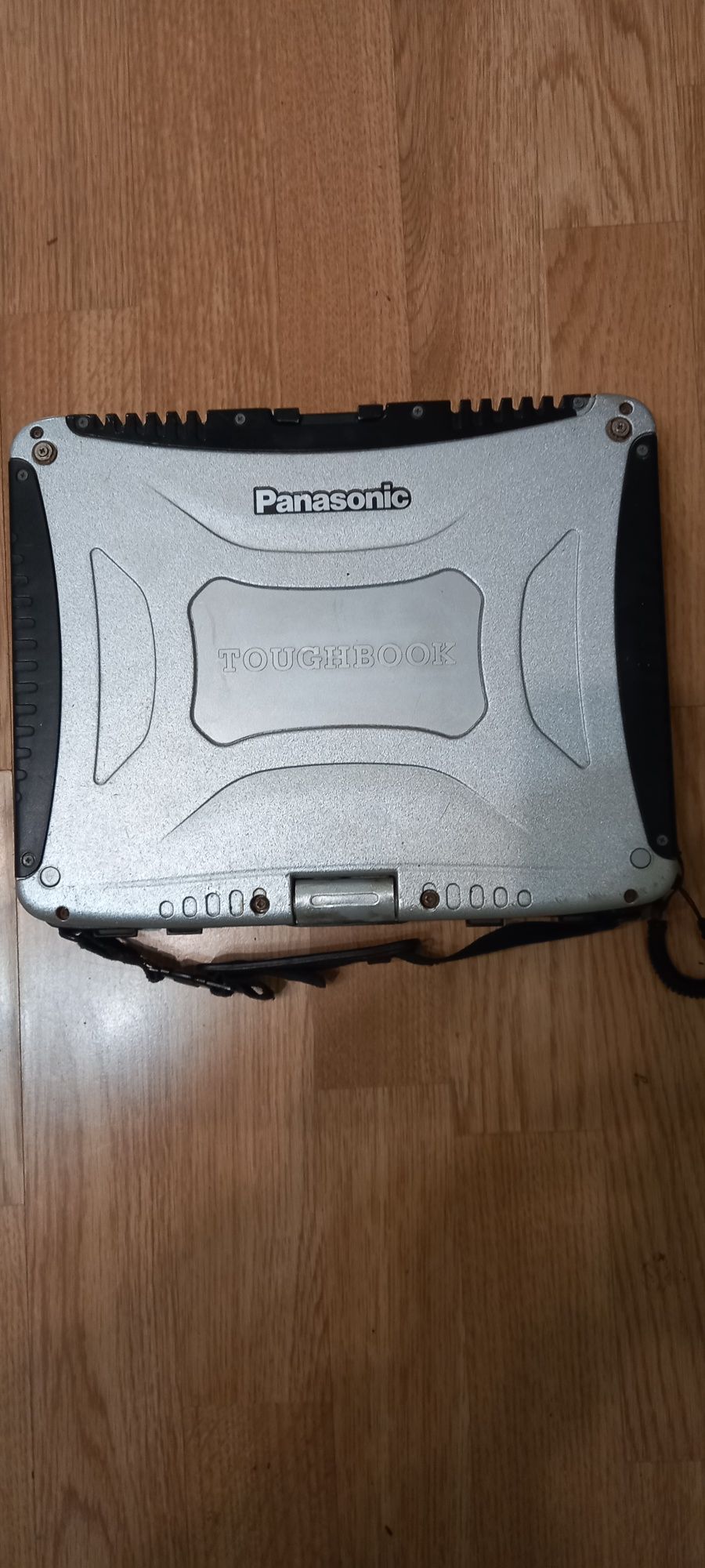 Полностью защищенный Panasonic Toughbook CF-19