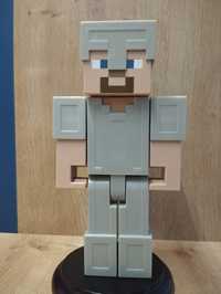 Figurka Stive Minecraft w Żelaznej Zbroi