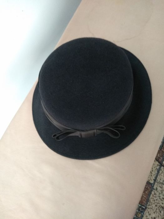 Продаю фетровий капелюх