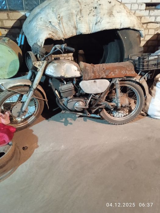 Продам скутер та мото