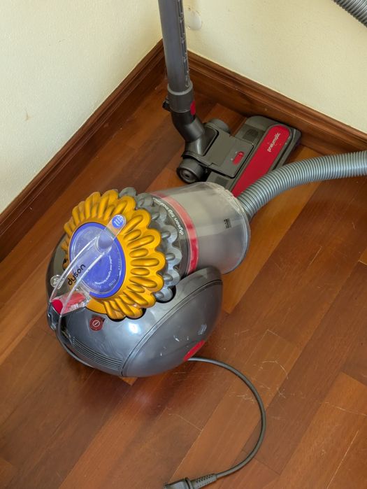 Aspirador Dyson big ball multifloor 2