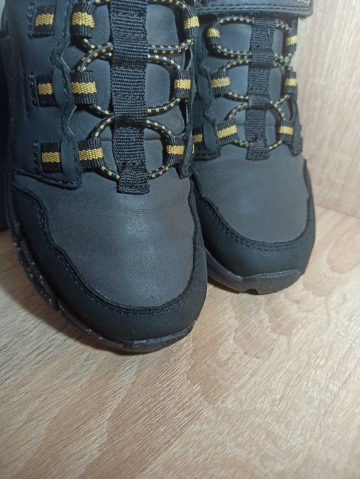 31 розмір Дитячі утеплені демісезонні шкіряні черевики Geox Flexyper