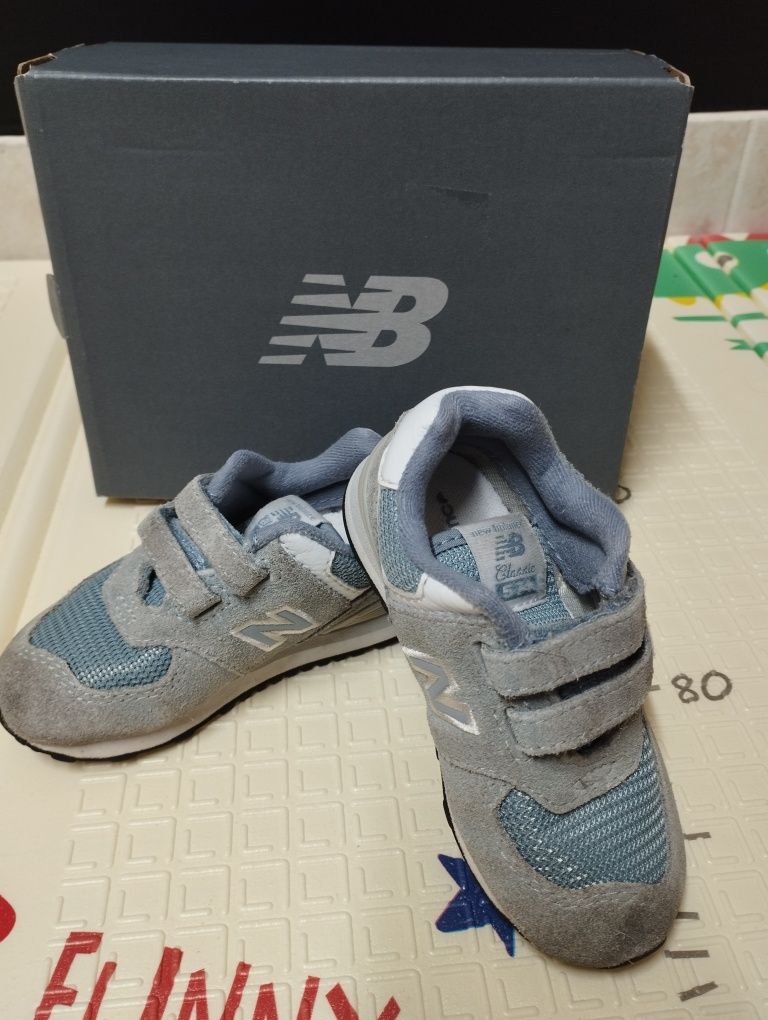 Tennis New Balance 23