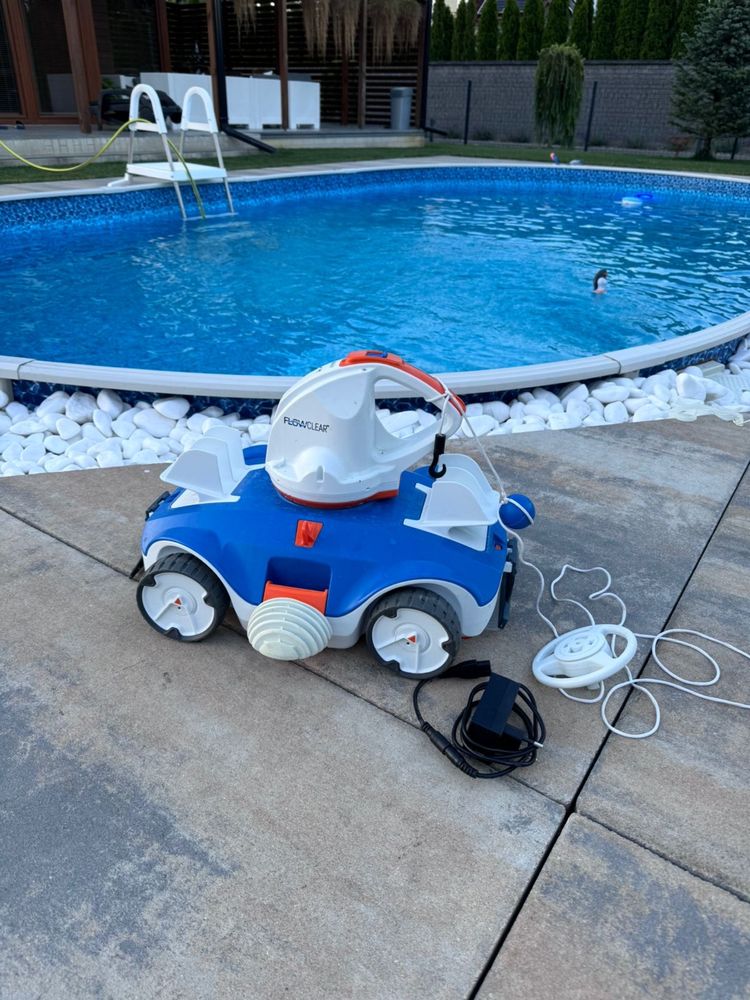Robot czyszczący do basenów Bestway niebieski