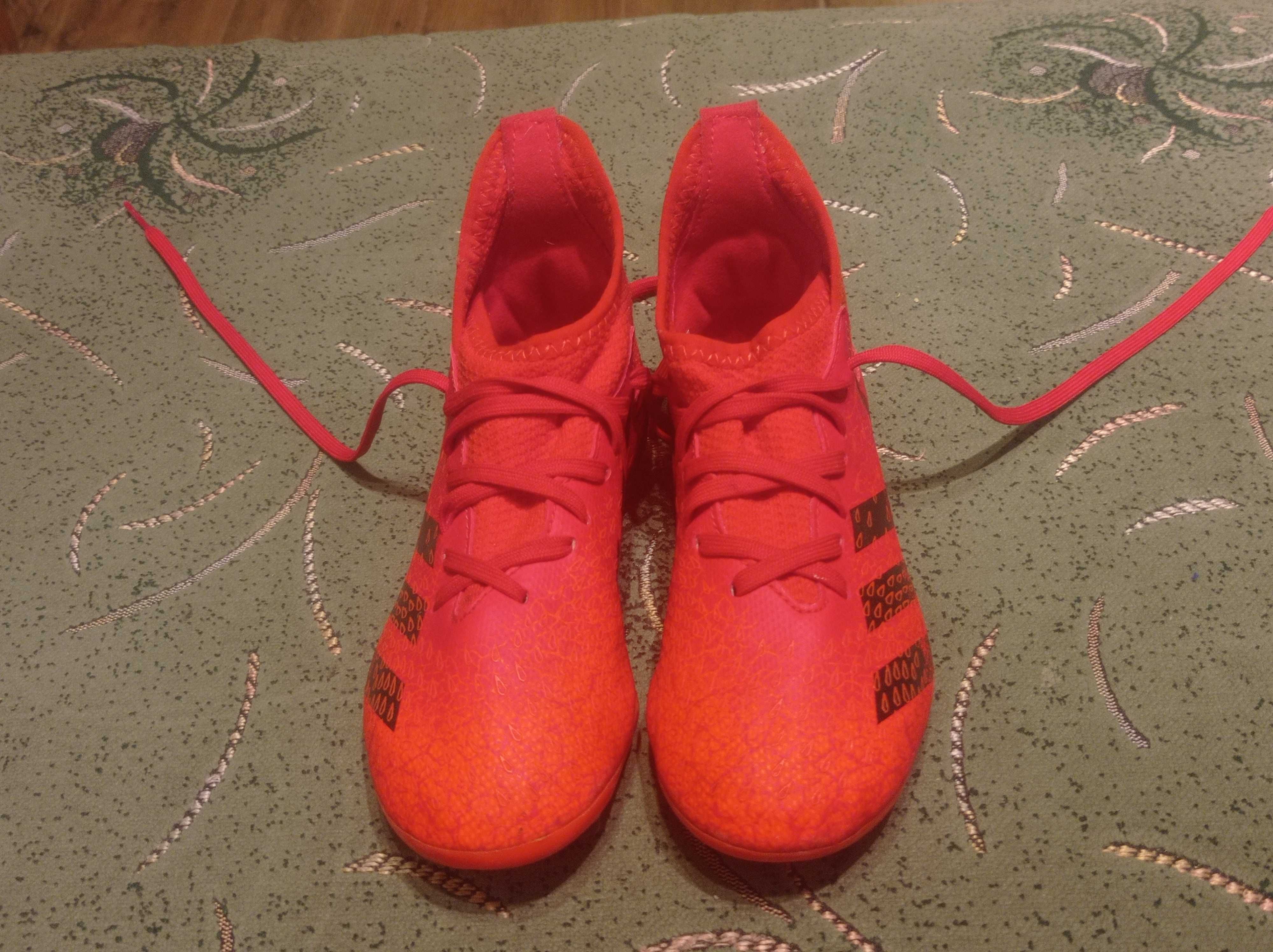 Копочки Adidas Predator (оригинал) фирменные размер-30 стелька-18см