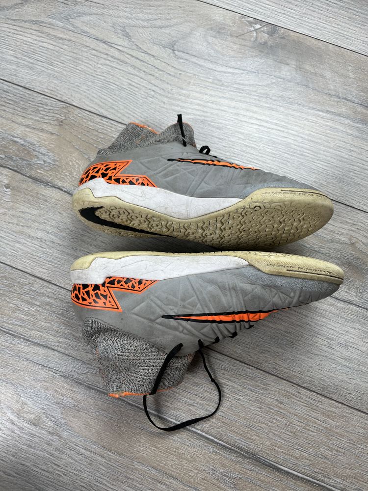 Szare buty sportowe halówki Nike Hypervenom X Proximo IC rozmiar 36