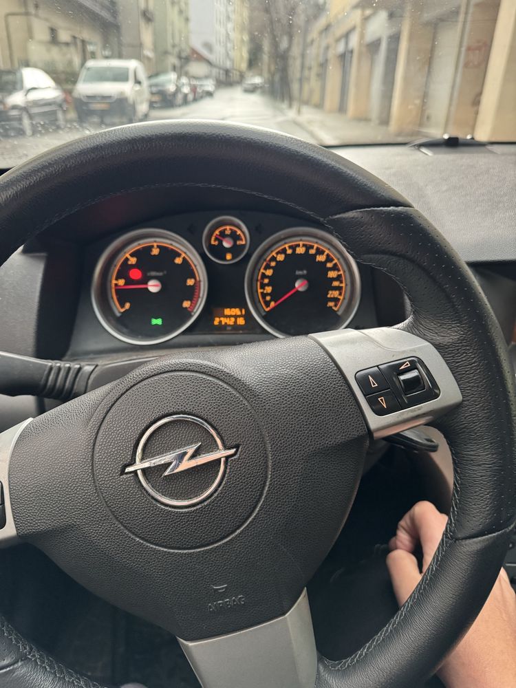 Opel Astra 1.7 GTC