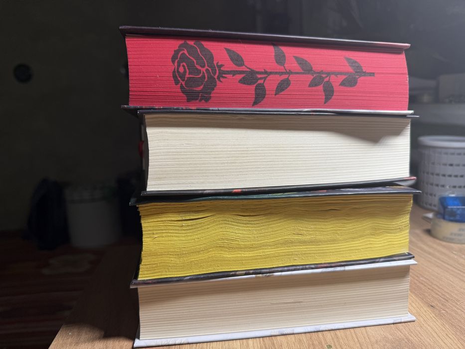 Цикл книг «Кров і Попіл» Дженніфер Арментраут