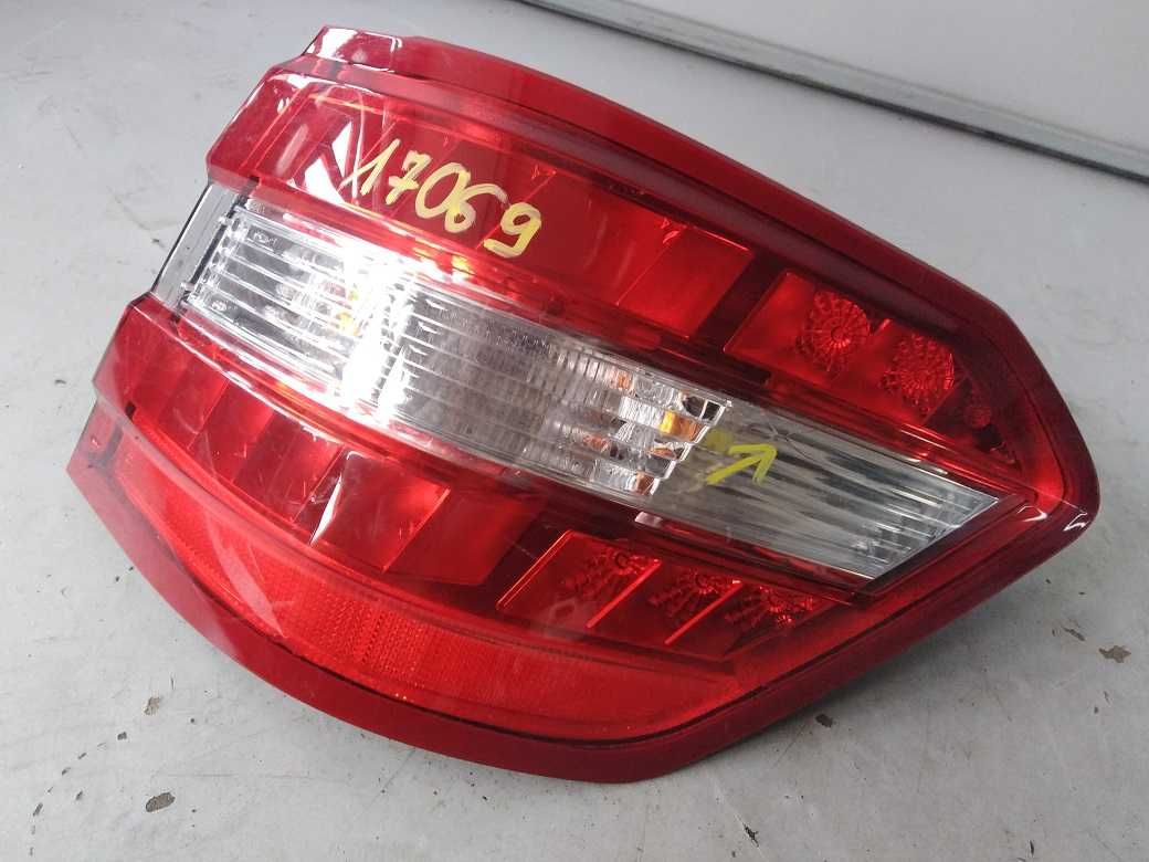 Mercedes E-Klasa W212 Kombi Lampa Prawy Tył