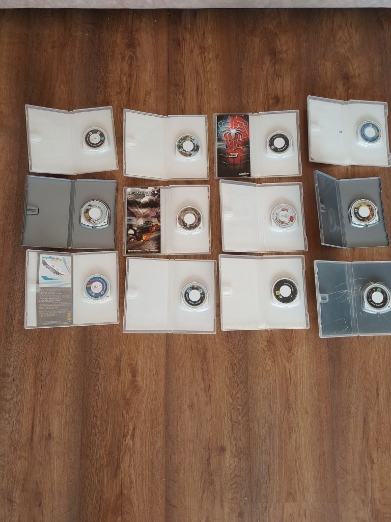 Sprzedam gry na PlayStationportable (PSP)