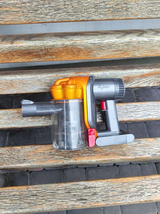 Продам пилосос Dyson на запчастини