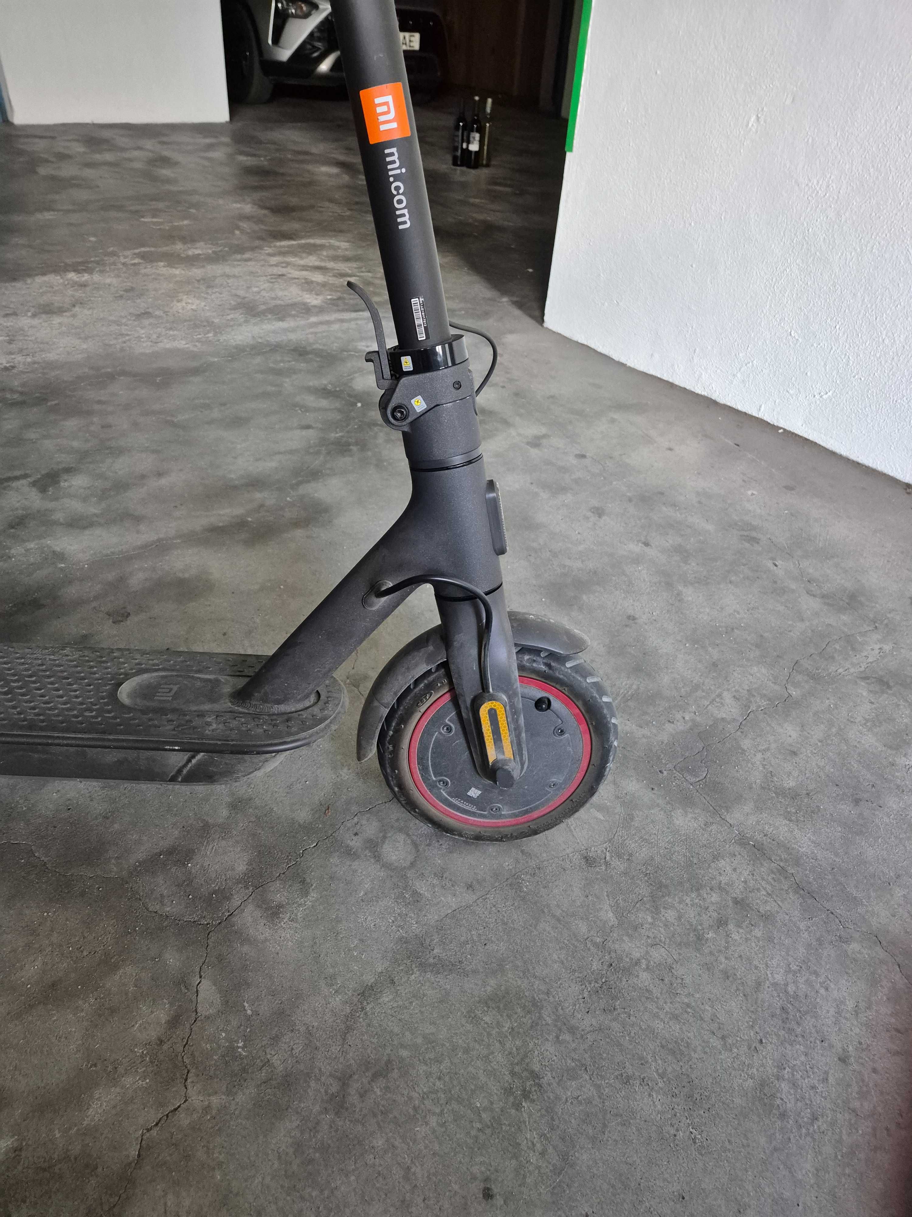 Xiaomi Mi Electric Scooter Pro 2