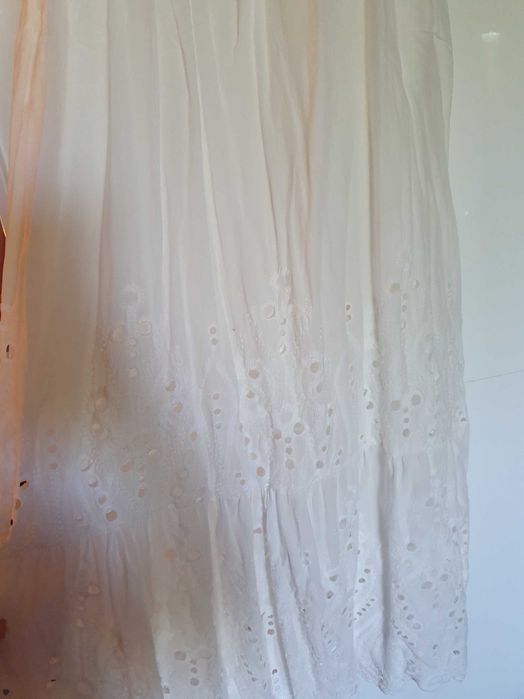 Biała sukienka maxi