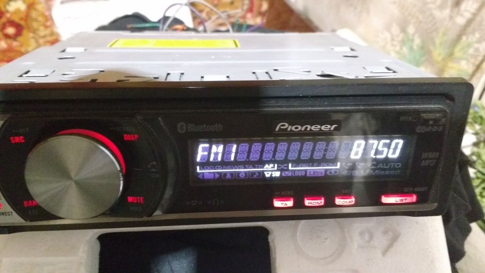 Pioneer DEH-P600BT Bluetooth, aux