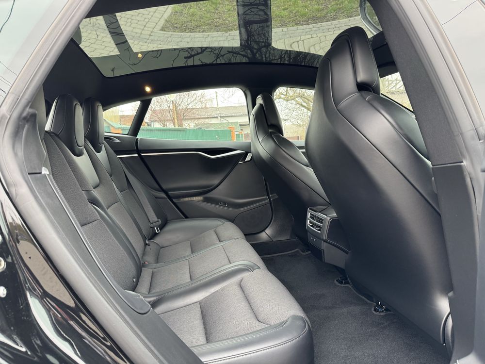 TESLA MODEL S Европа (Німеччина) Рестайлінг 2018