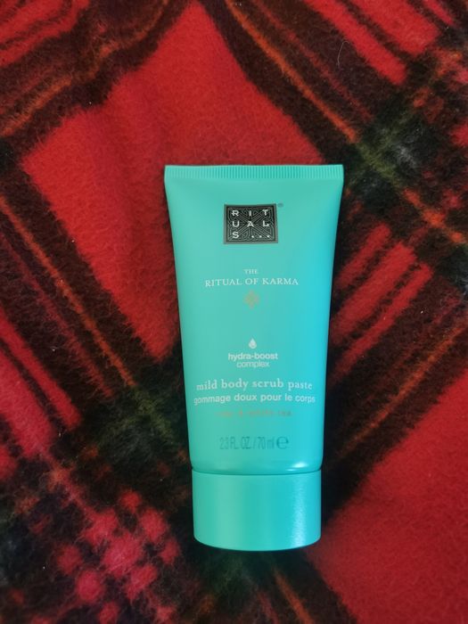 Delikatnie złuszczający peeling do ciała Rituals