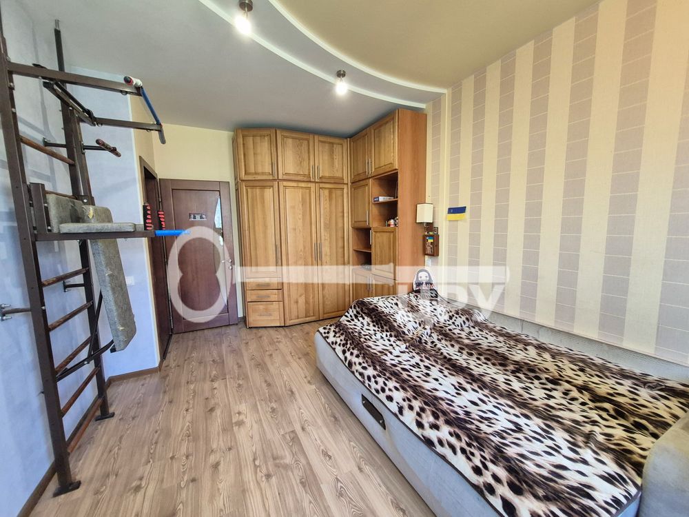 Продам 107 кв.м. Центр! Сталінка! AN