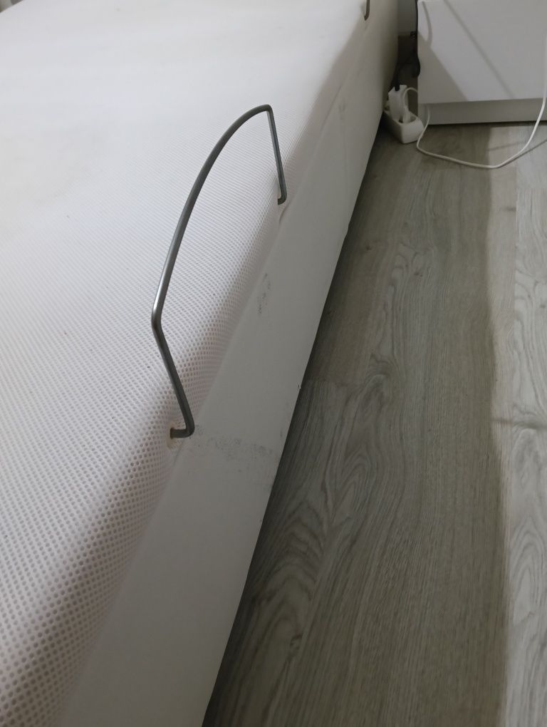 Sommier com colchão 200x90