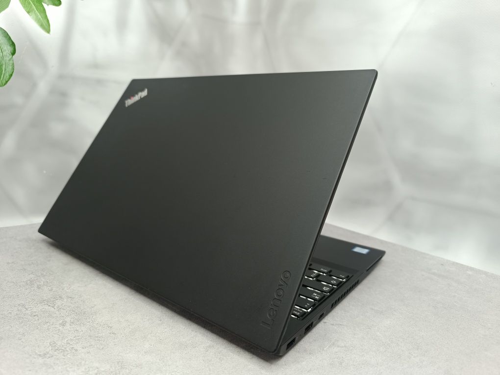Ноутбук Lenovo ThinkPad T570/i7-7600U/16/SSD 256 GB/15.6"/4К