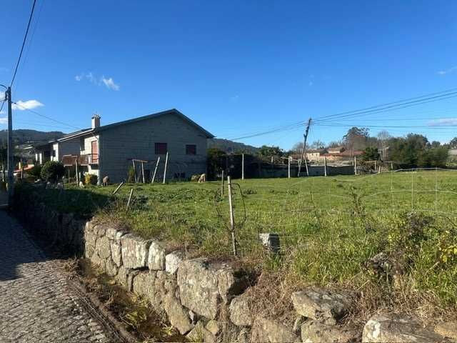 Vende-se Terreno Cabeça Santa - Penafiel