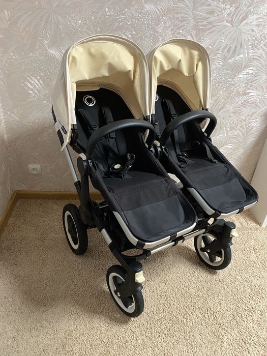 Коляска для двійні bugaboo twin