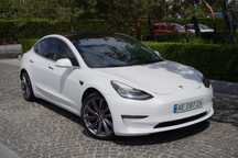 Tesla model 3 performance