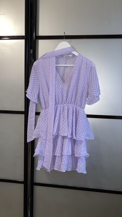 Лавандова сукня фіолетова