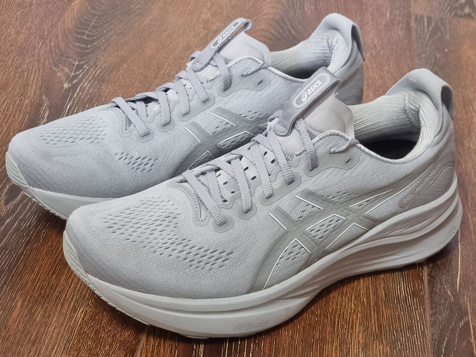 Оригінал 100% чоловічі кросівки asics gel kayano 32   euro 46.5