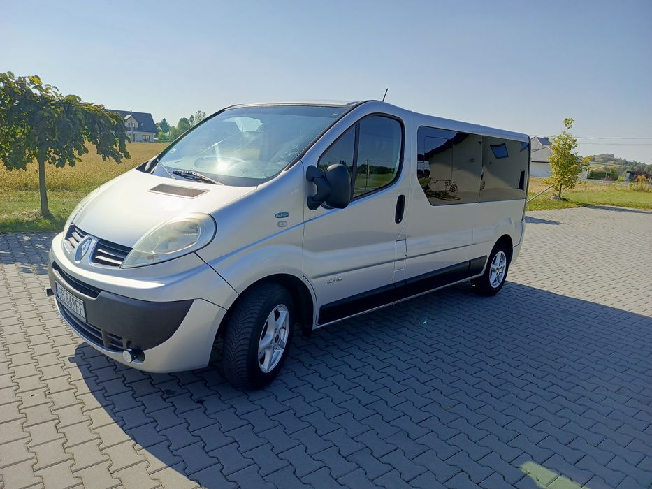Wynajem wynajmę Bus 9 osobowy Renault Trafic Long Passenger